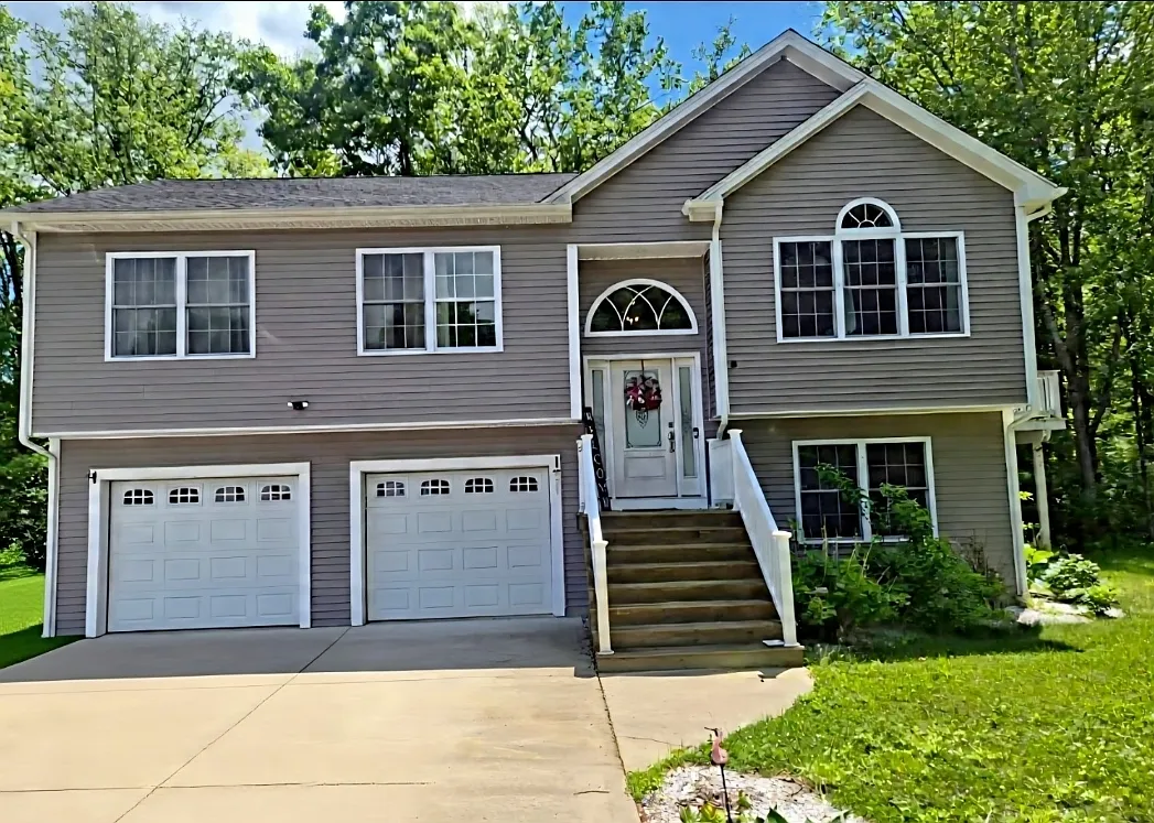 Danielson Pike, Scituate — Photo 1