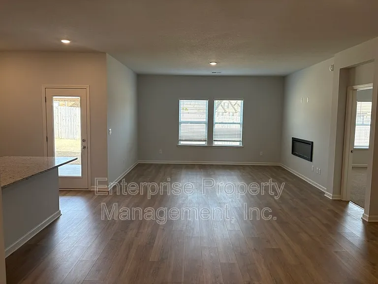 265 Kipling Dr — Photo 6