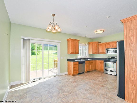 3rd image of 1004 W Canyon Dr
