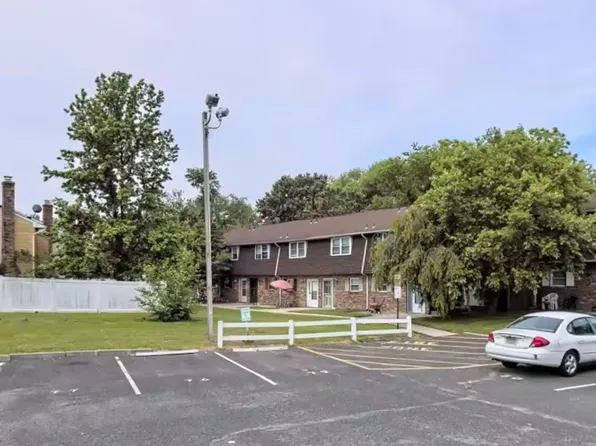 78 La Cascata Tnhs, Clementon, NJ 08021