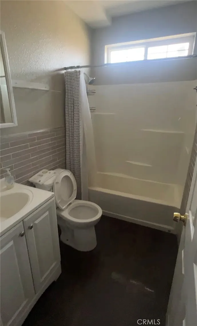 5 bed, 1550 sqft, $4,500 — Photo 3