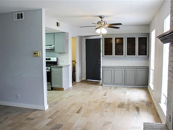 4th image of 3106 Catalina Dr #A
