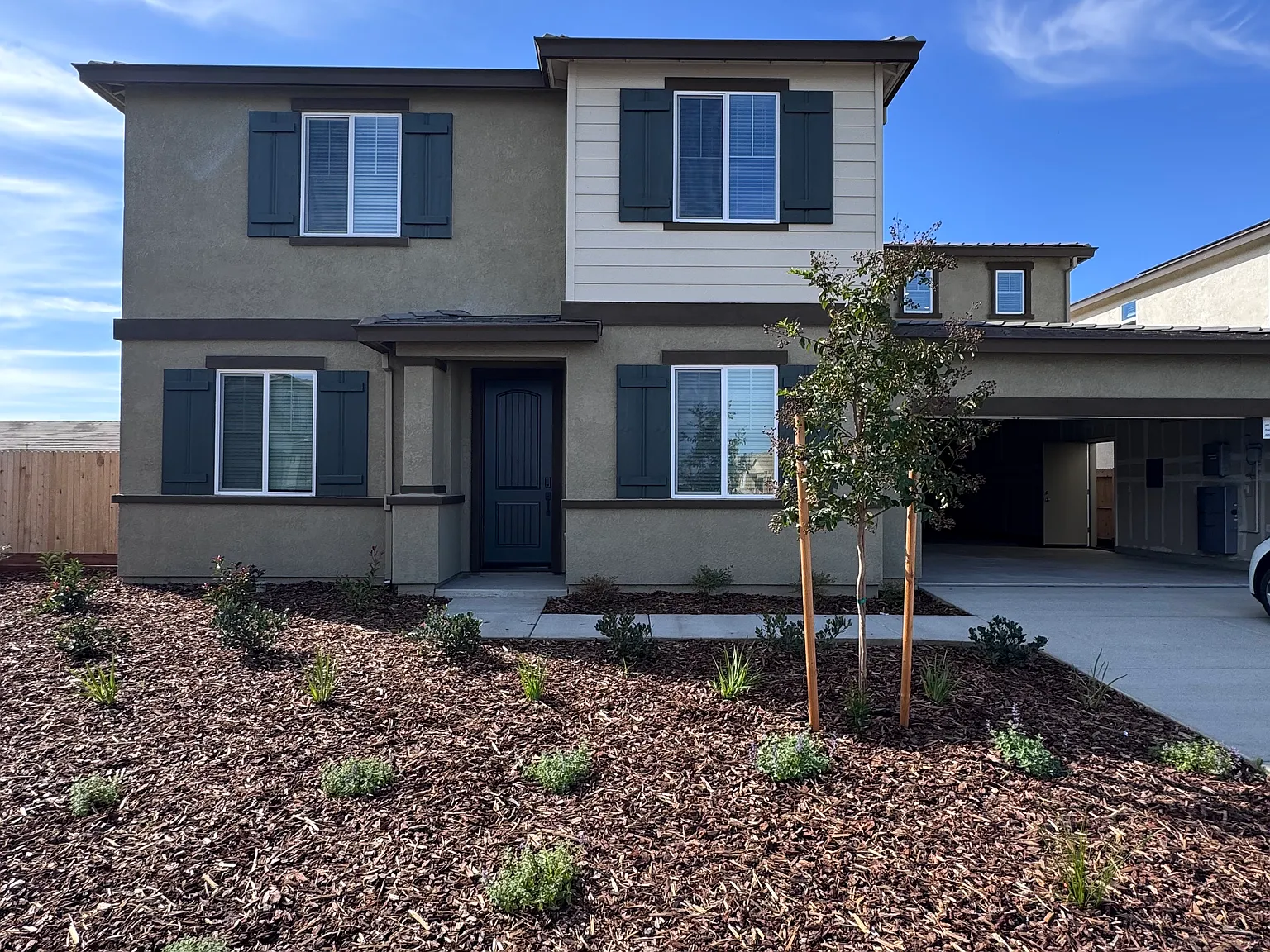 4 bed, 2916 sqft, $3,250 — Photo 1