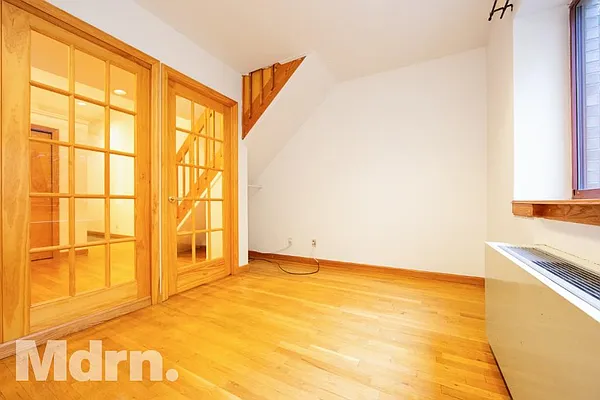 Rented by Mdrn Residential | media 26