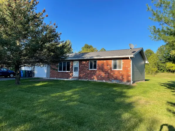 2863 Spring Hill Dr, Howell, MI 48843