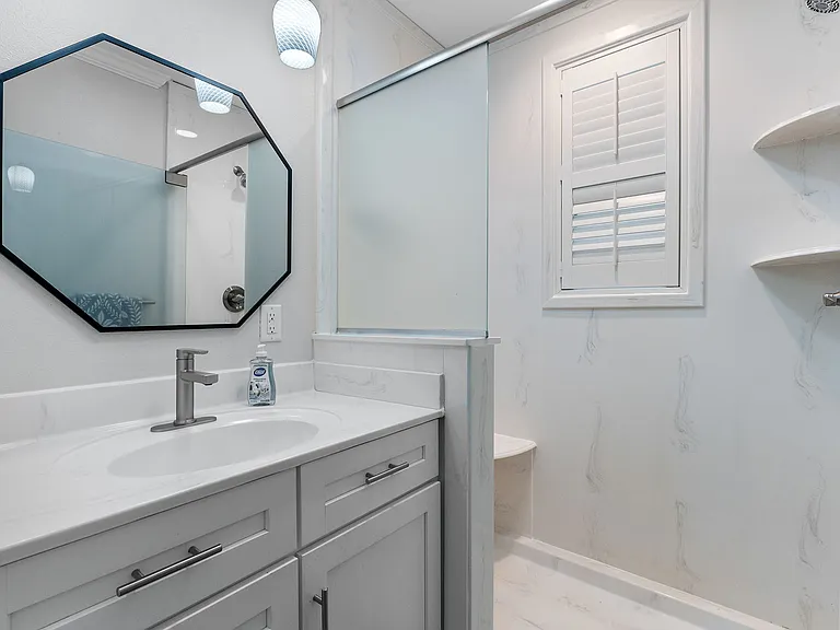 2007 E Gadsden St #103 — Photo 11