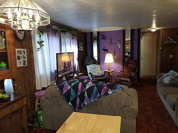 4th image of 200 SW D St Unit 10