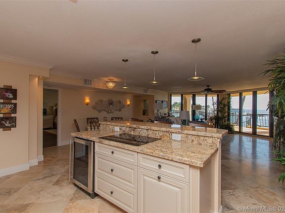 2nd image of 101 E Ocean Dr #C-202