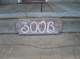 300 Hinton Ter #B, Charleston, WV 25301