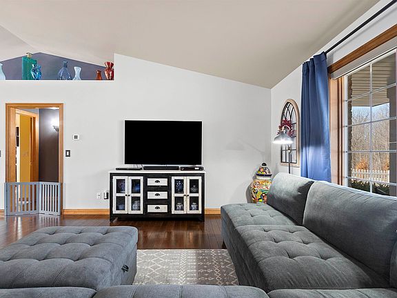 5th image of 2500 Manitowoc Rd