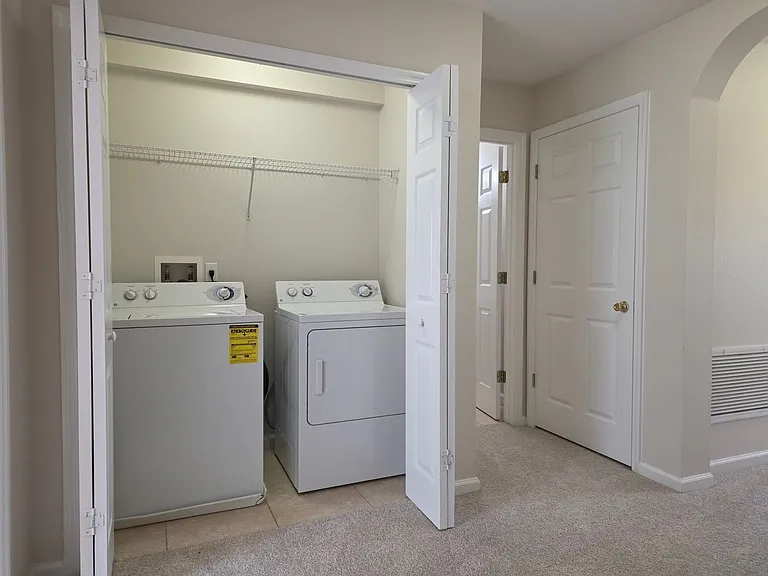 16661 Cedar Crest Dr — Photo 23