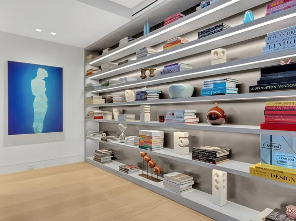 730 Park Avenue image 19 of 24