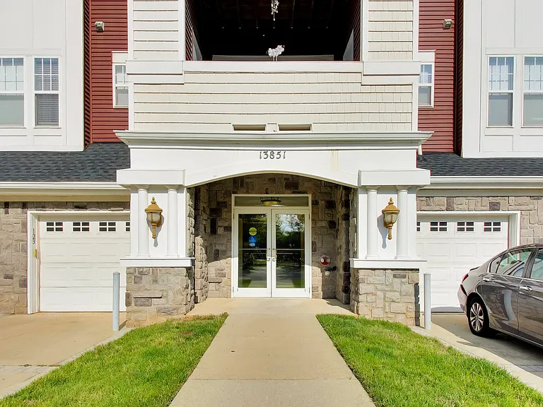 13851 Belle Chasse Blvd #213 — Photo 4