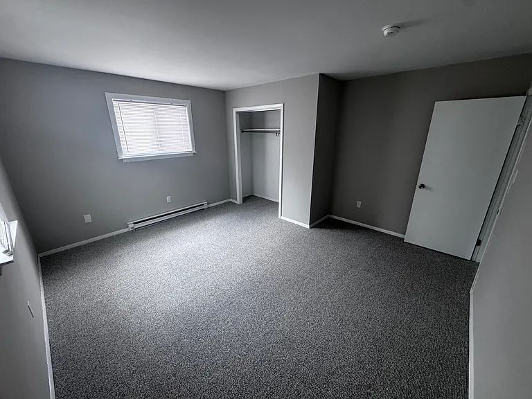 1435 N Hills Ave #B — Photo 6