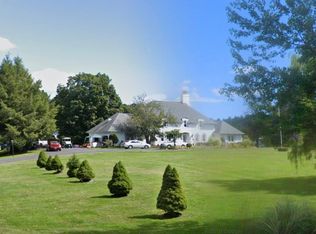 175 Exeter Rd, Hampton Falls, NH 03844