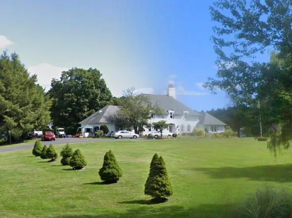 175 Exeter Road, Hampton Falls, NH 03844