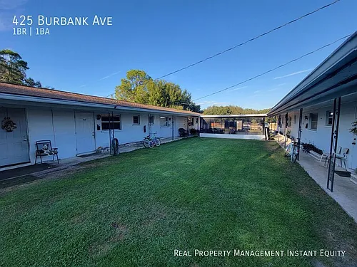 425 Burbank Ave Photo 1