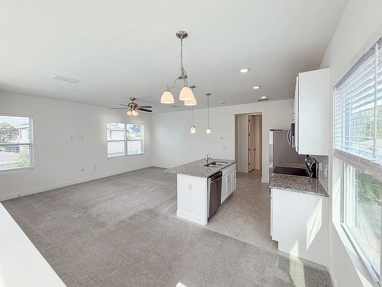 2960 Scout St — Photo 3