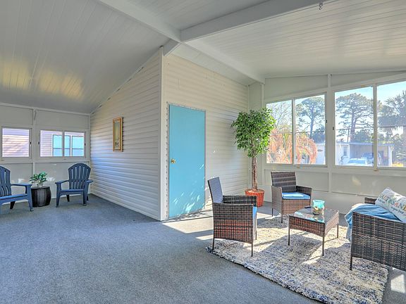4th image of 467 E Marlin Circle