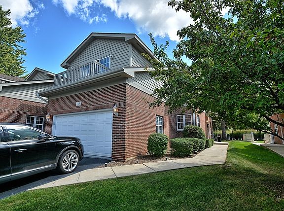2nd image of 143 Willow Creek Ln #1-3