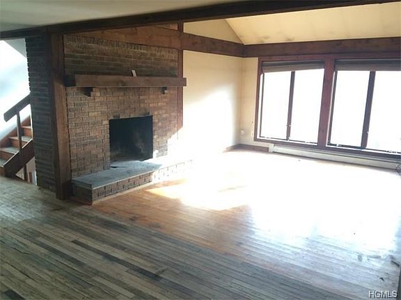 5th image of 329 Jackson Ave