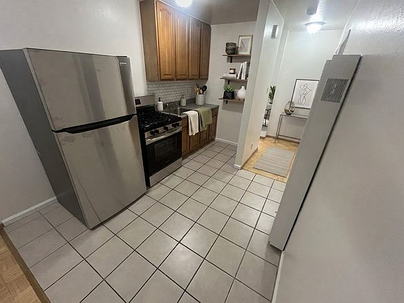 2nd image of 1339 Francisco St APT E