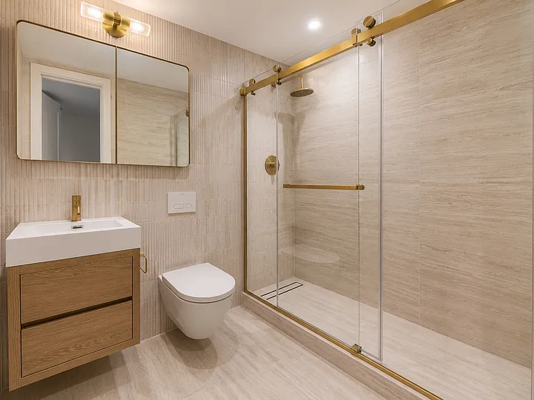 241 W 13th St #1 — Photo 4