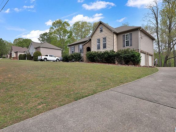 3rd image of 300 Quail Ridge Rd