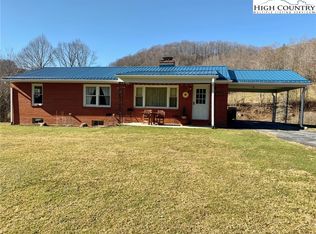 316 NW Old Turnpike Rd, Banner Elk, NC 28604