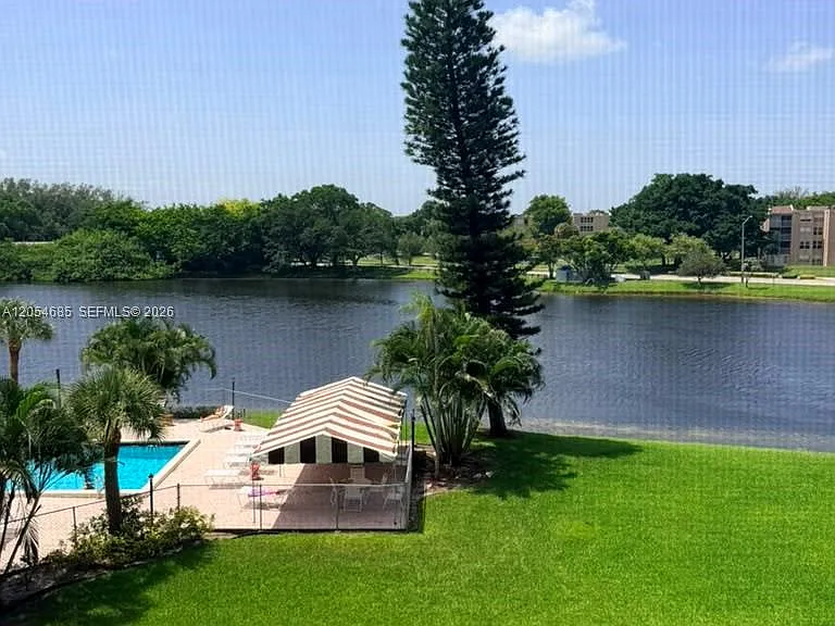 9440 Poinciana Pl #406 — Photo 8