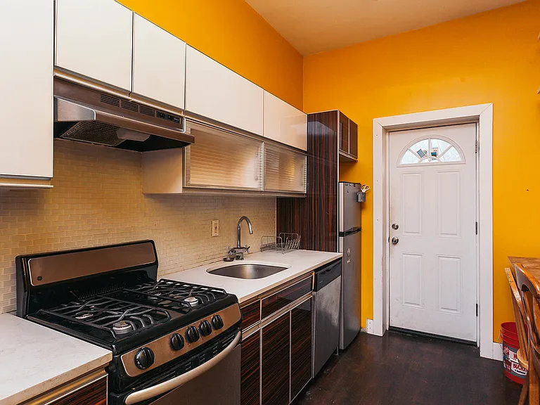 1426 Putnam Ave #1B — Photo 17