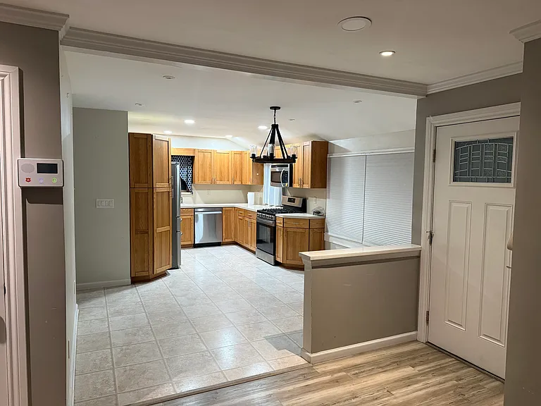 11 Heyward St #1 — Photo 3