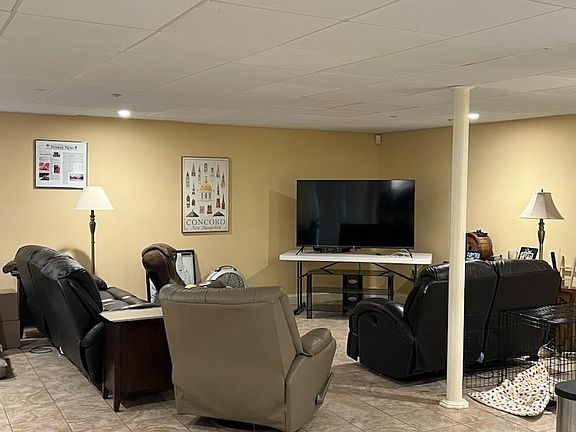 3rd image of 22 Franklin St #2