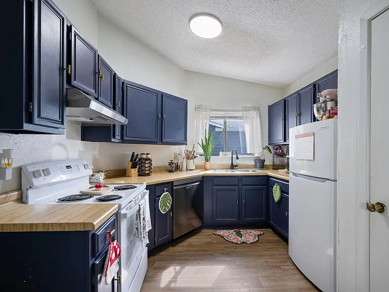 8317 Forest Ridge Dr — Photo 12
