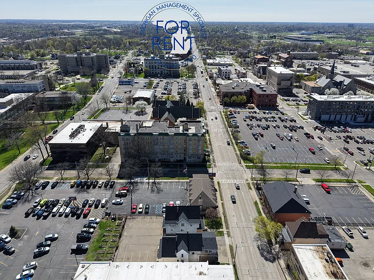 310 E Court St #1 — Photo 36