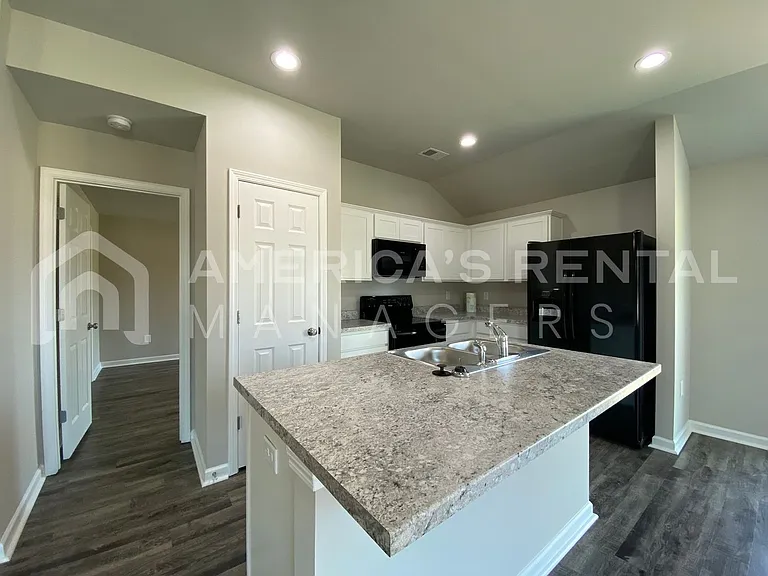 52 Cottage Ln — Photo 8