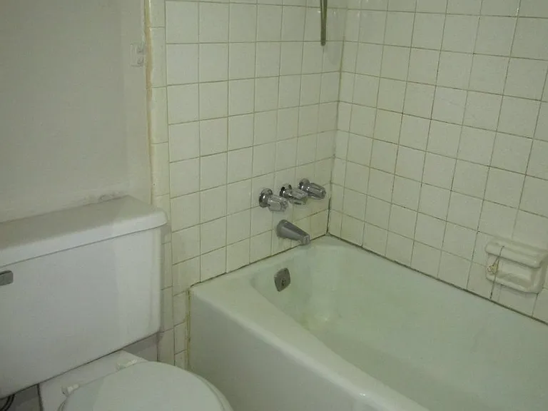 510 E 19th St SW — Photo 8