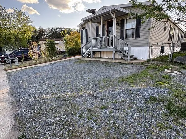 9106 Dandelion Ln, Upper Marlboro, MD 20772