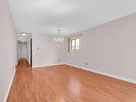 5th image of 100 Martindale Cres