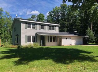 109 Orchard Ln, Skandia, MI 49885