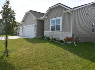 16859 Samantha Rd, Gretna, NE 68028