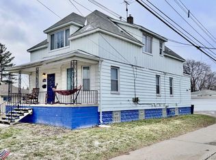 7583 Henry St, Center Line, MI 48015