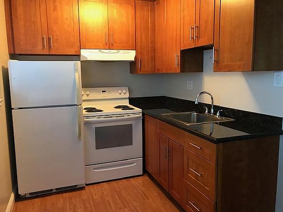 5th image of 1296 Laurel St #8