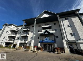 Pointe West The, Edmonton, AB T5T 6B9