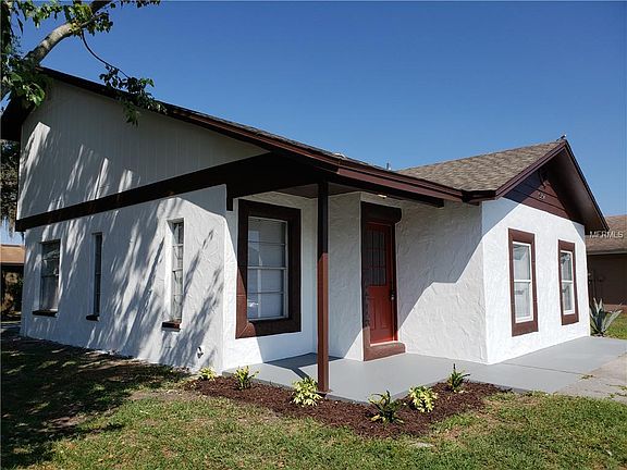 3rd image of 937 Whisper Lake Dr