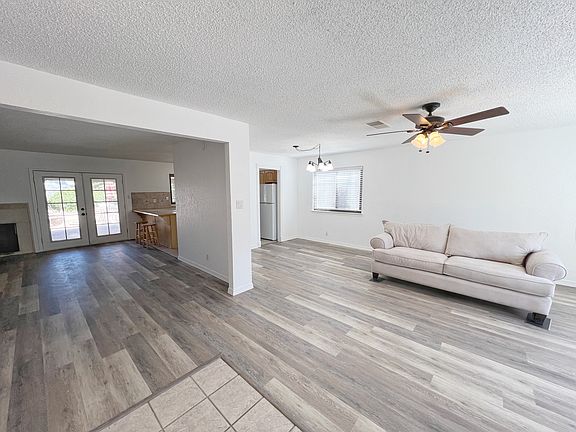 2nd image of 7205 Avenida La Costa NE