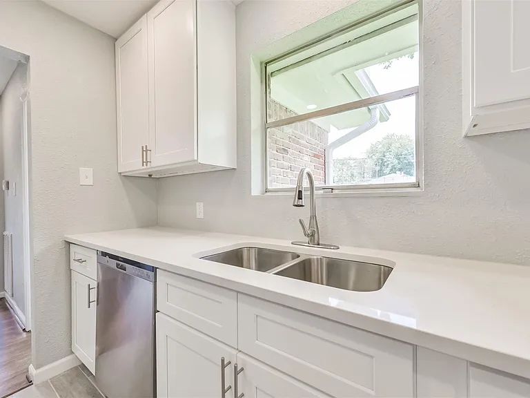 9631 Bundy Ln — Photo 9