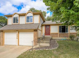 1936 E Osage Cir, Olathe, KS 66062