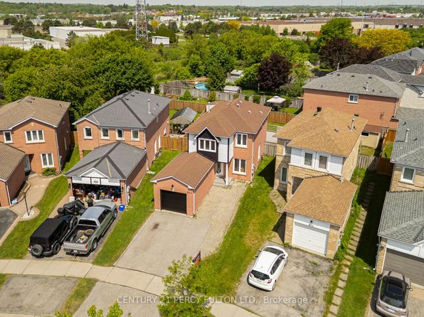 611 Atwood Cres, Pickering, ON L1W 3W7