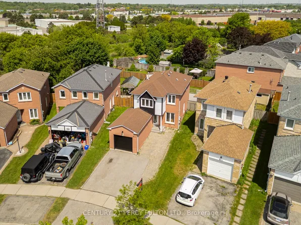 611 Atwood Cres, Pickering, ON L1W 3W7
